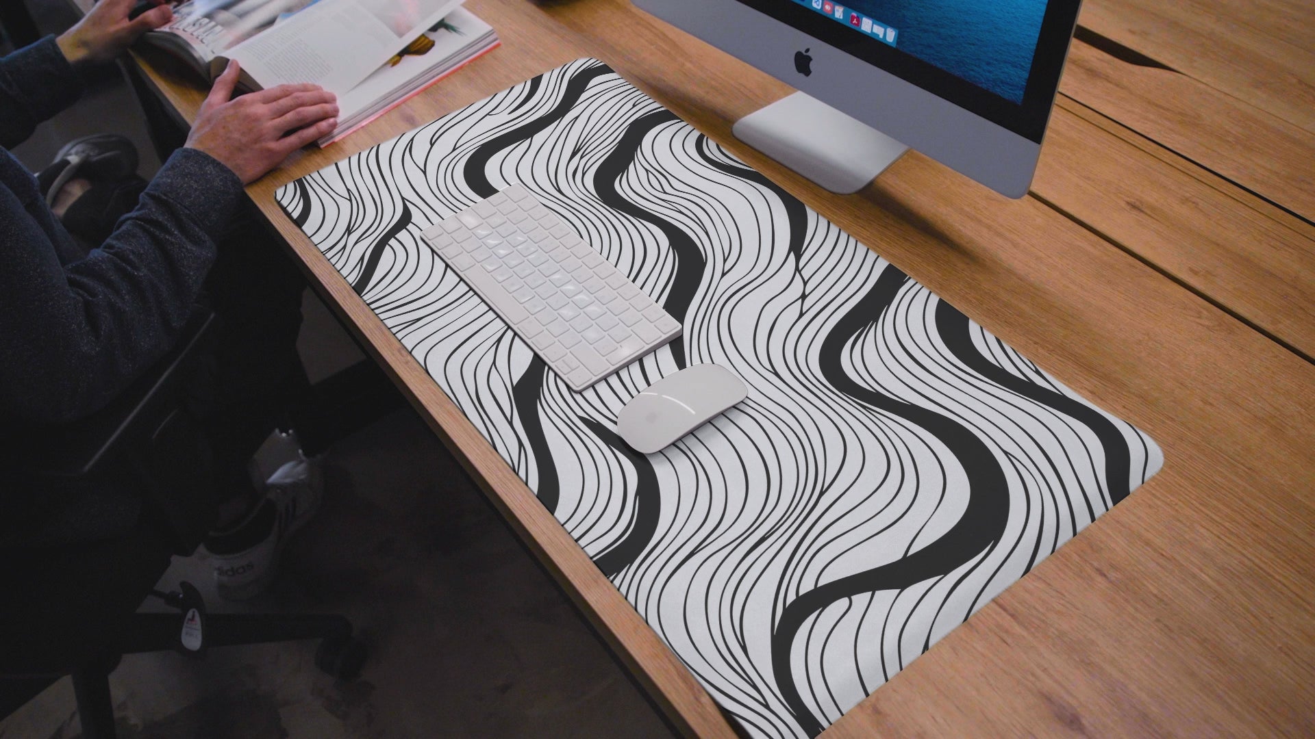 White Waves Gaming Pad